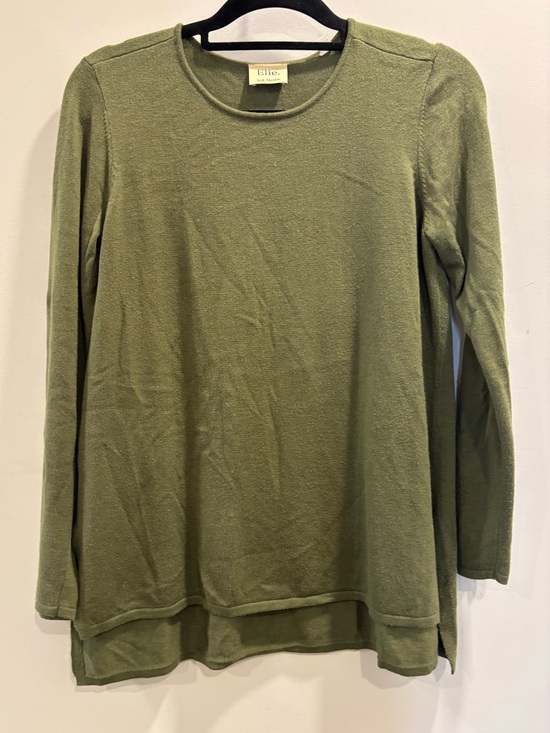 Elie Tahari Tops - Ellie Tahari Cashmere Blend Olive Long Sleeve Top